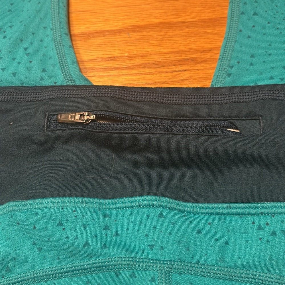 Nike Turquoise Workout Top and capris leggings - Picture 11 of 11